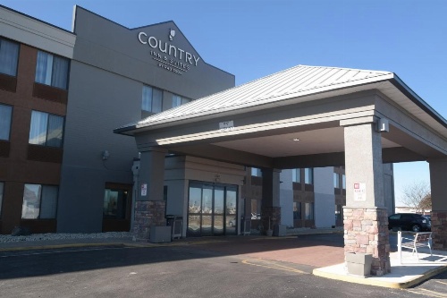Country Inn & Suites by Radisson, Mt. Pleasant-Racine West, WI image 21