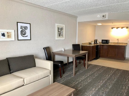 Country Inn & Suites by Radisson, Mt. Pleasant-Racine West, WI image 28