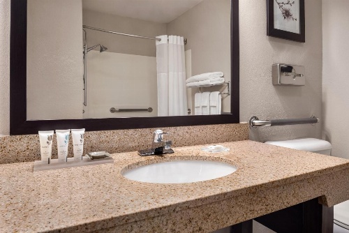 Country Inn & Suites by Radisson, Mt. Pleasant-Racine West, WI image 4
