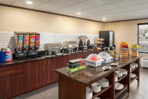 Country Inn & Suites by Radisson, Mt. Pleasant-Racine West, WI image 6