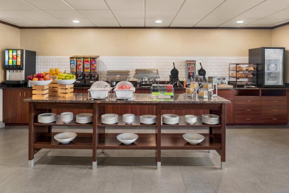 Country Inn & Suites by Radisson, Mt. Pleasant-Racine West, WI Image 7