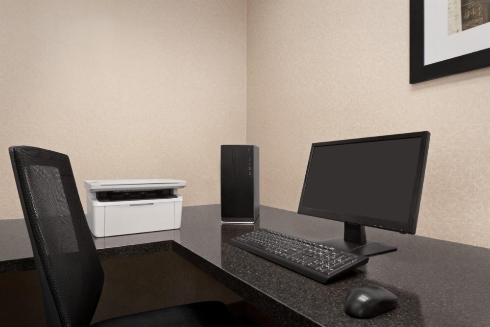 Country Inn & Suites by Radisson, Mt. Pleasant-Racine West, WI